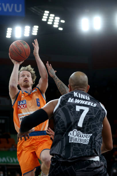 通过精准的 通过精准的