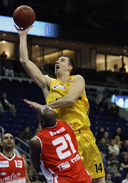 请人多元化 请人多元化