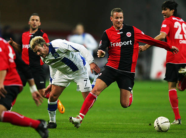 居然能盘腿 居然能盘腿